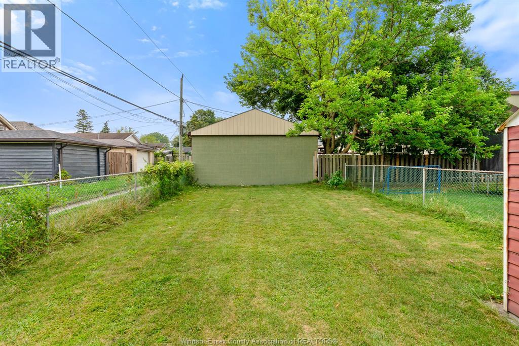 1555 ADANAC AVENUE - 32
