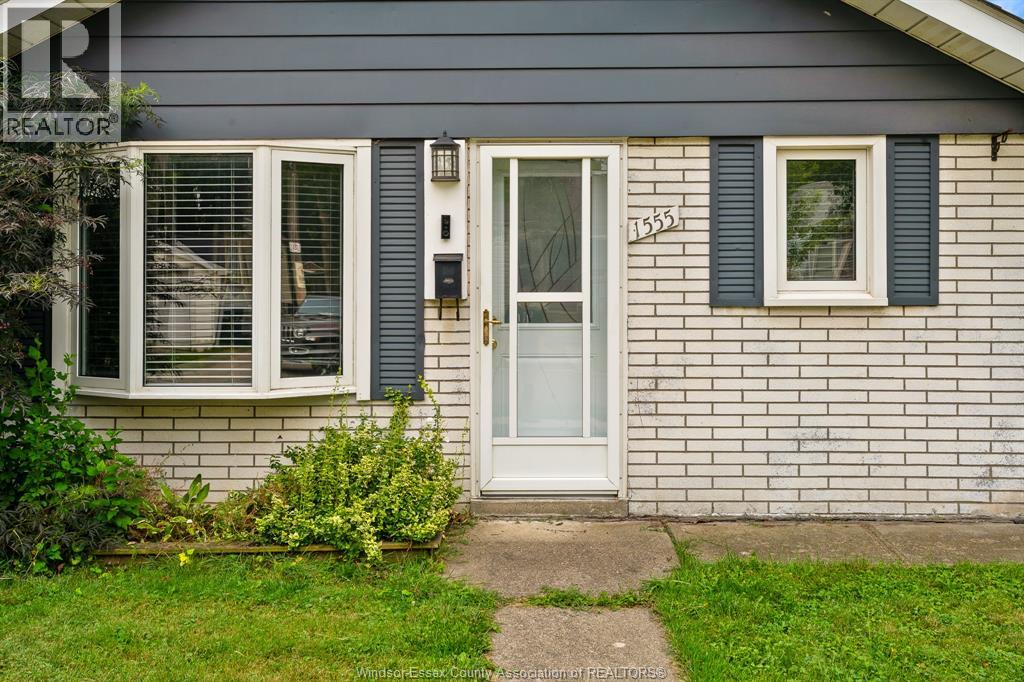 1555 ADANAC AVENUE - 5