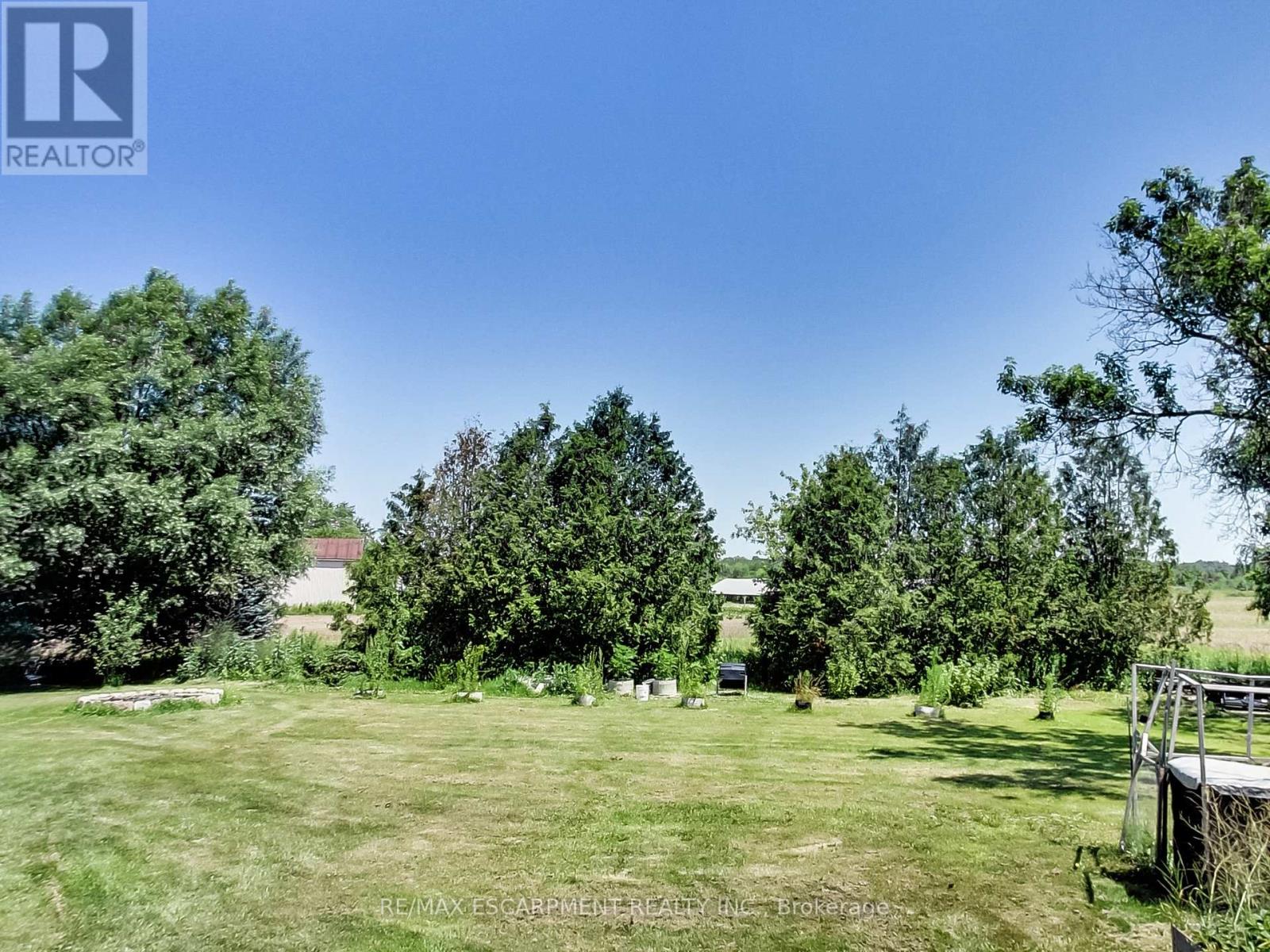 9183 SILVER STREET - Image 41