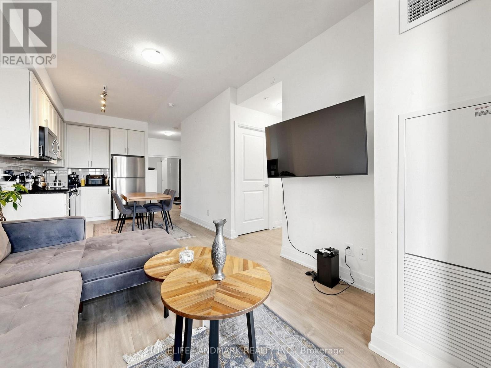 #2212 3700 HIGHWAY 7 ROAD - 6