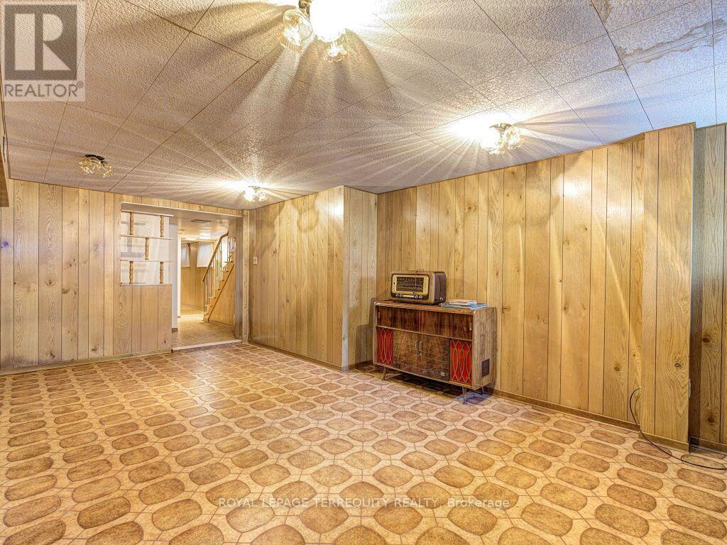 274 HARVIE AVENUE - 39