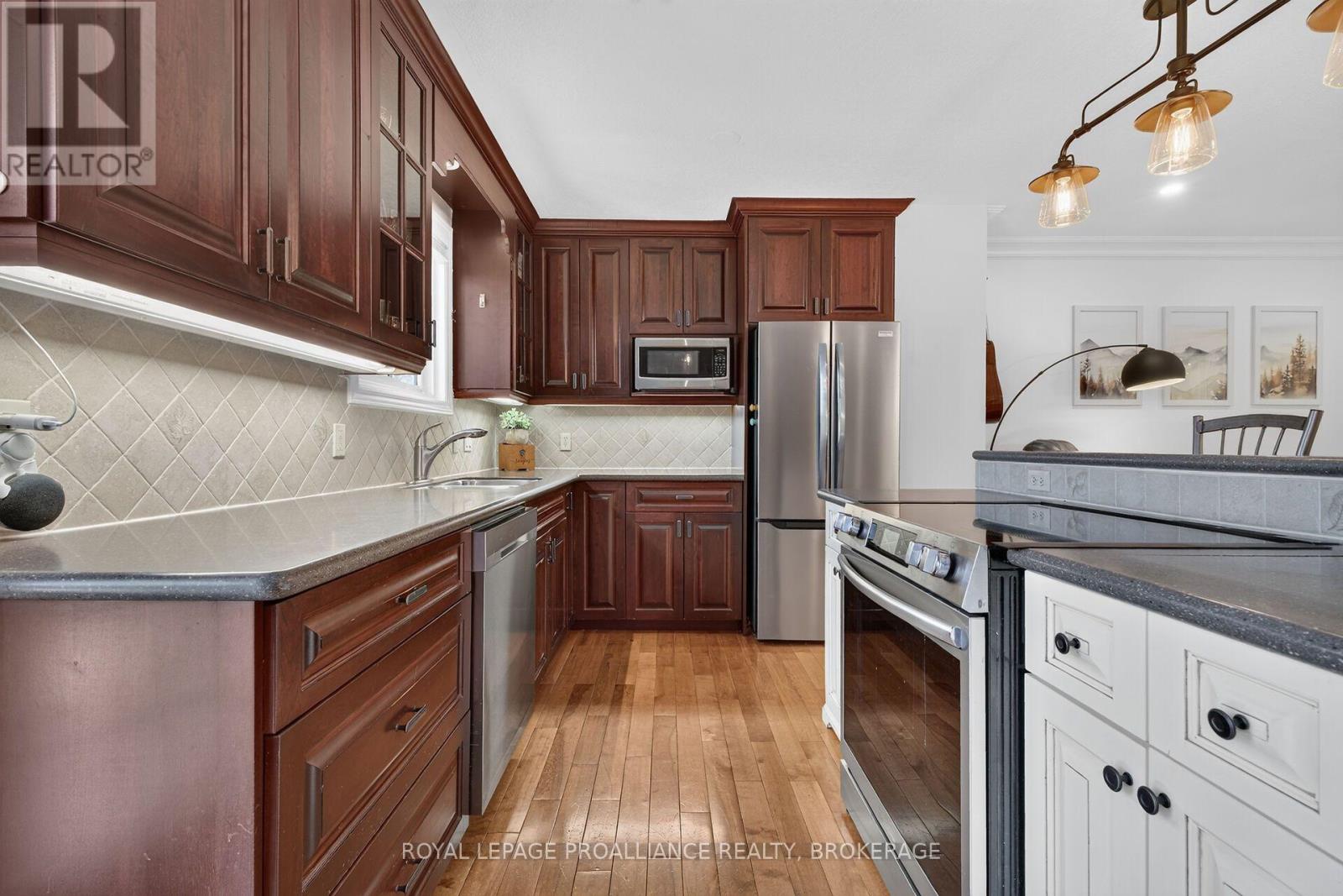 691 AYLMER CRESCENT - Image 11