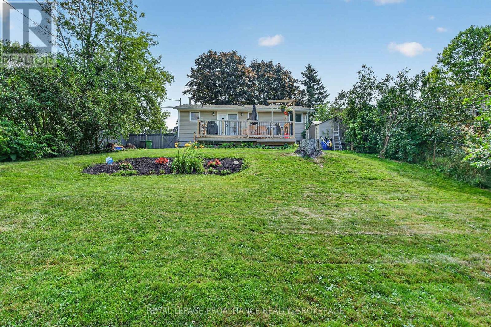 691 AYLMER CRESCENT - 34