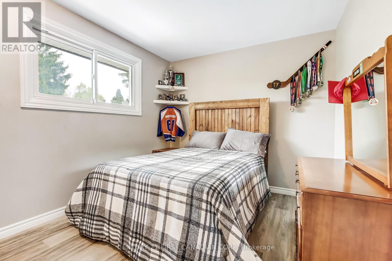 74 WINDING WAY CRESCENT - Image 17
