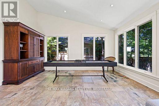 429 RIDGE ROAD E - 17