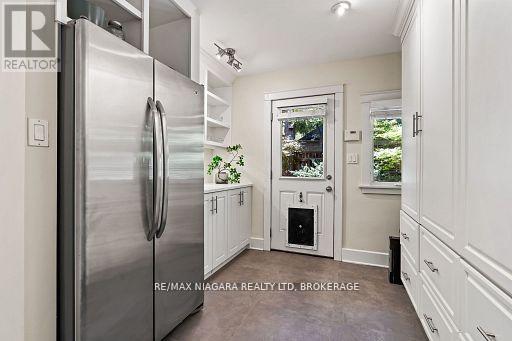 429 RIDGE ROAD E - Image 38