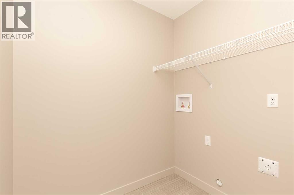 320 Aquitania Boulevard West - Photo 23