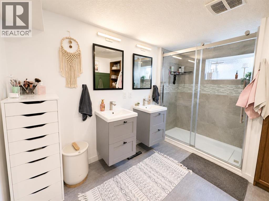 124 4 Avenue - Photo 13