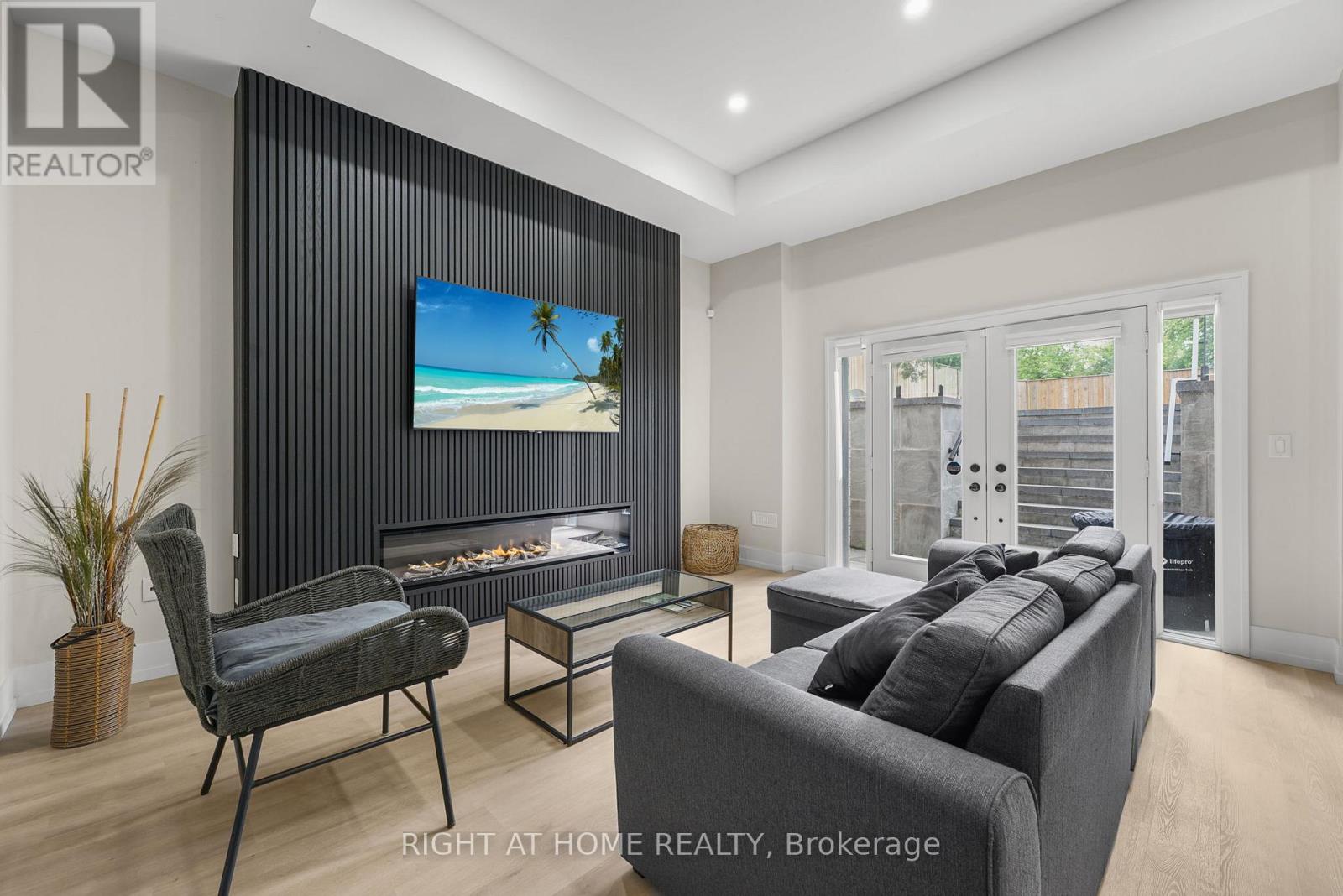 262 SENLAC ROAD - 16