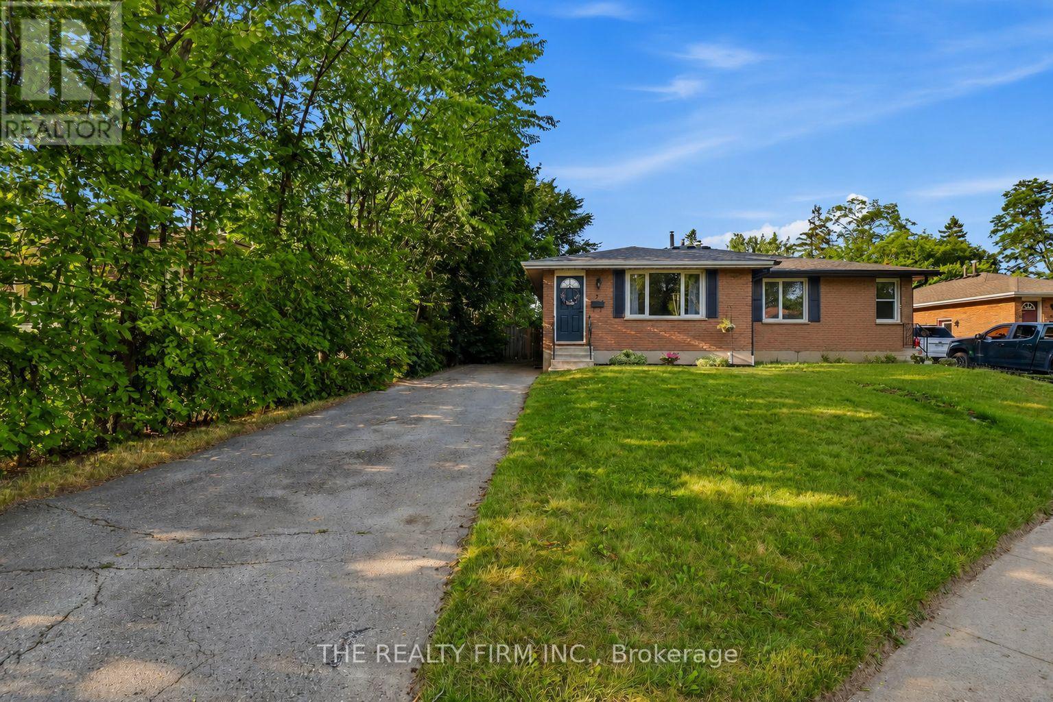 2 NOEL AVENUE - 2