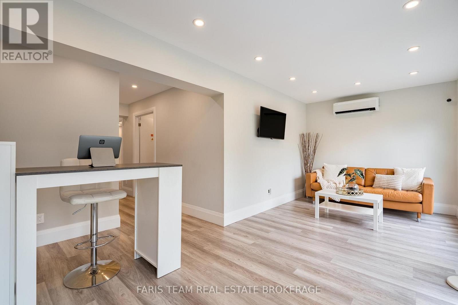 10 CATHERINE STREET - 25