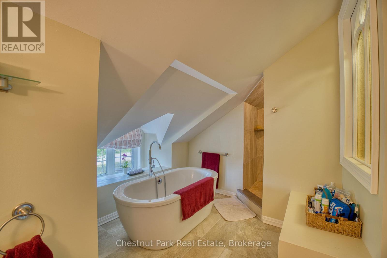 76 EVERETT ROAD - Image 16