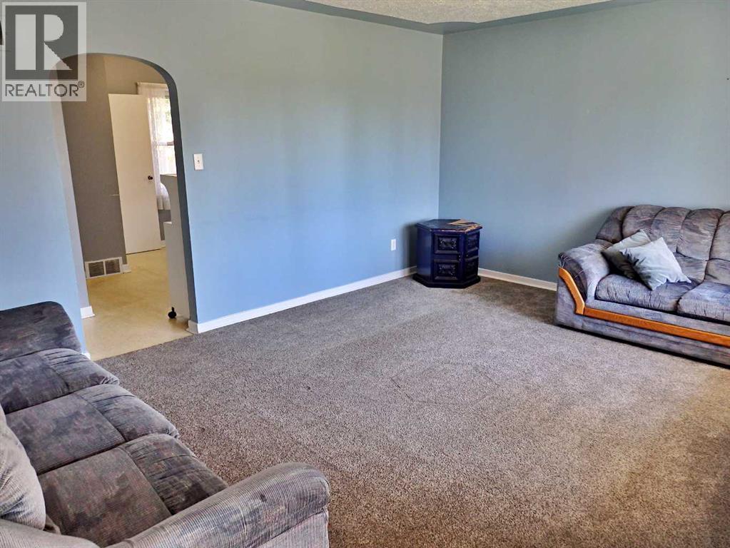 5408 50 Avenue - 10