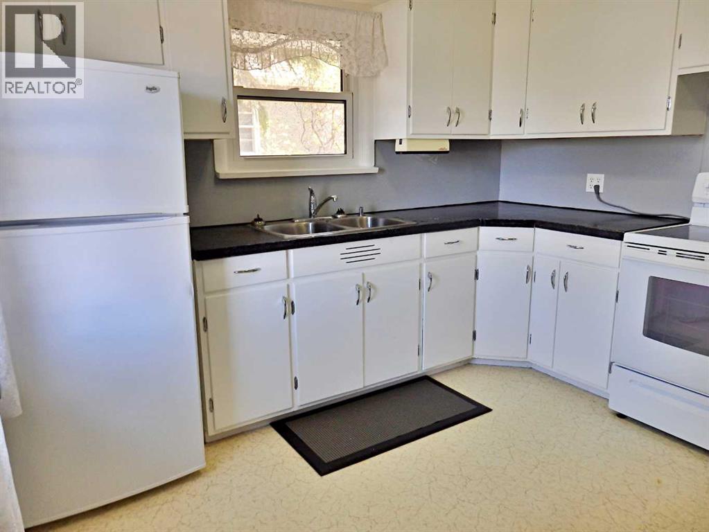 5408 50 Avenue - 12