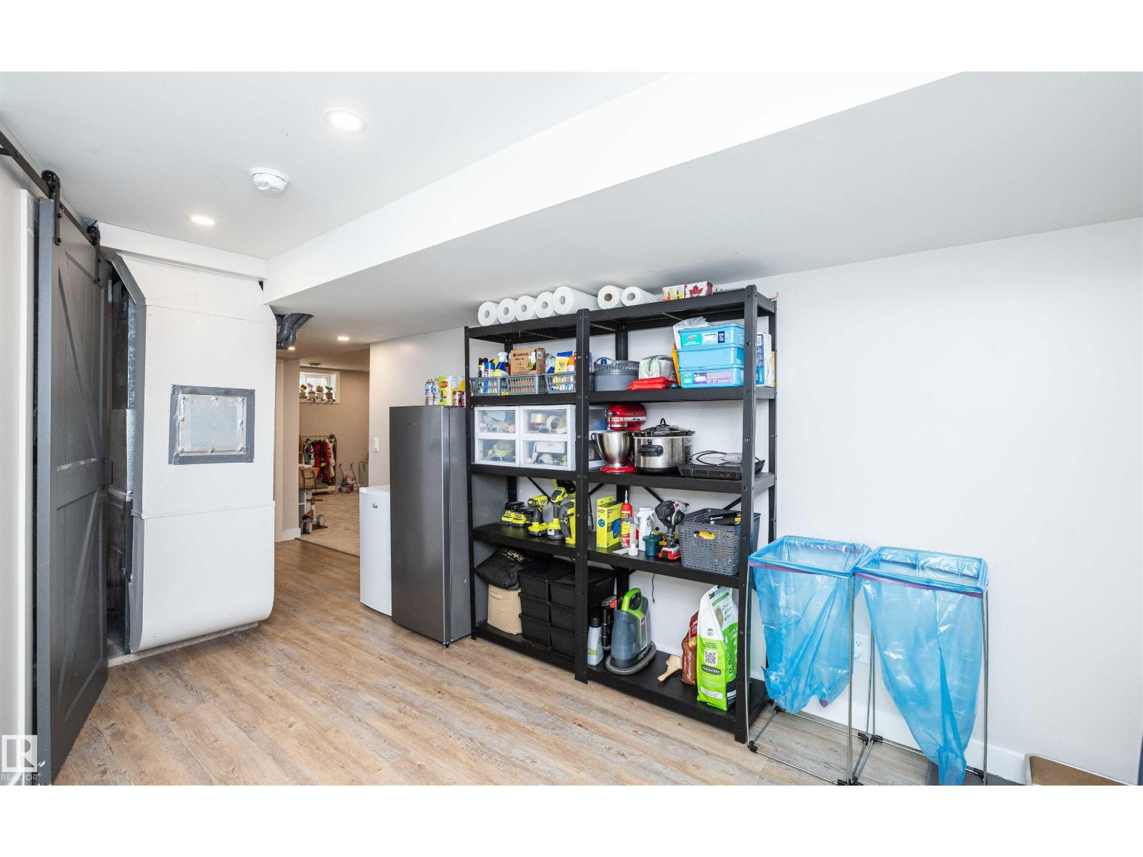 10339 108 AV - Image 73