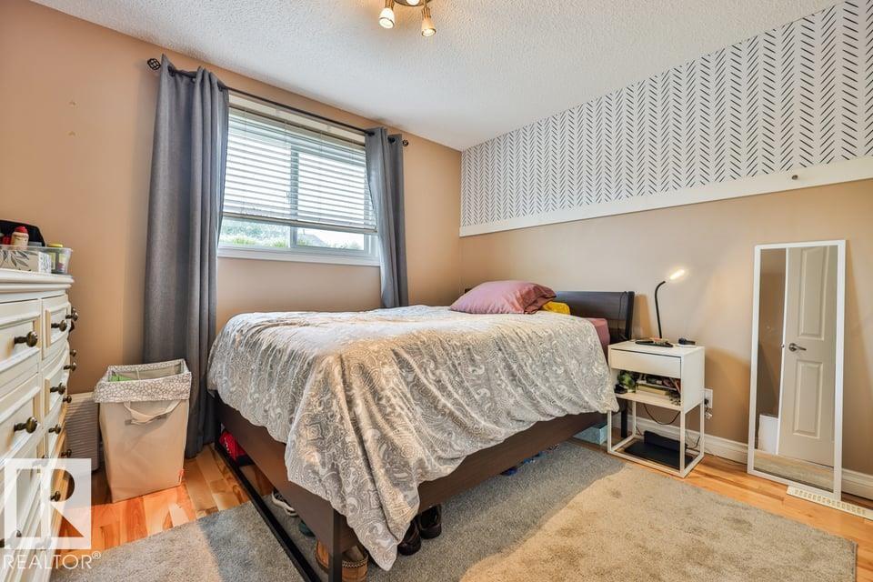 3727 45 ST NW - 16