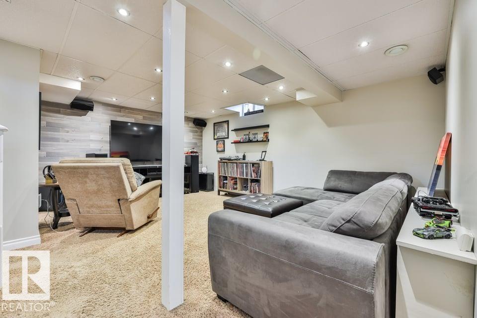 3727 45 Street NW - Photo 22
