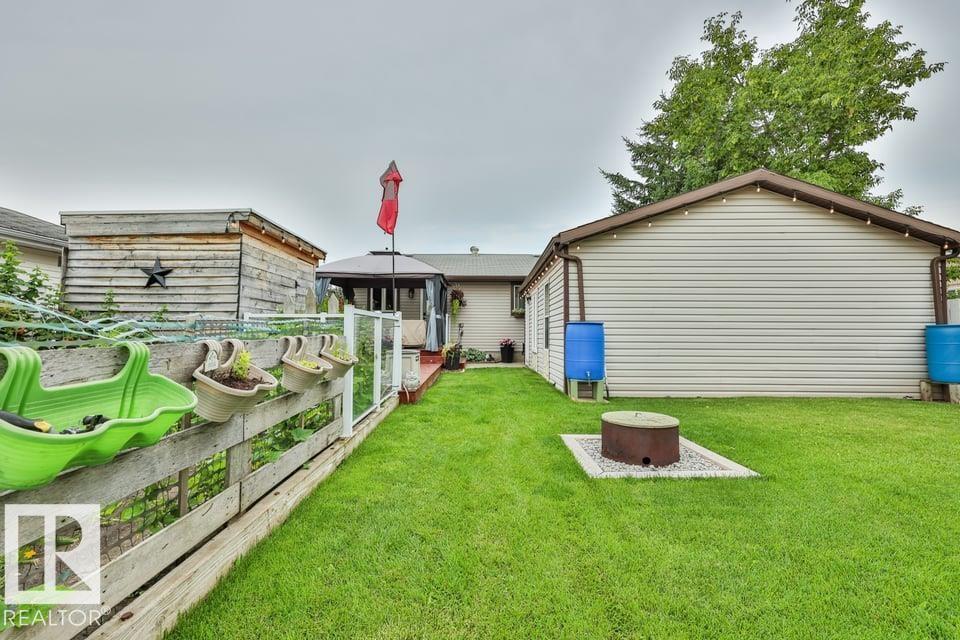 3727 45 ST NW - 34