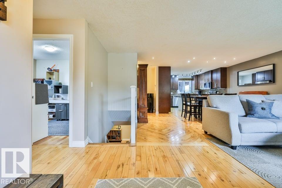 3727 45 Street NW - Photo 6