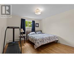 42 Kennedy Road thumbnail 11