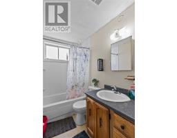 42 Kennedy Road thumbnail 16