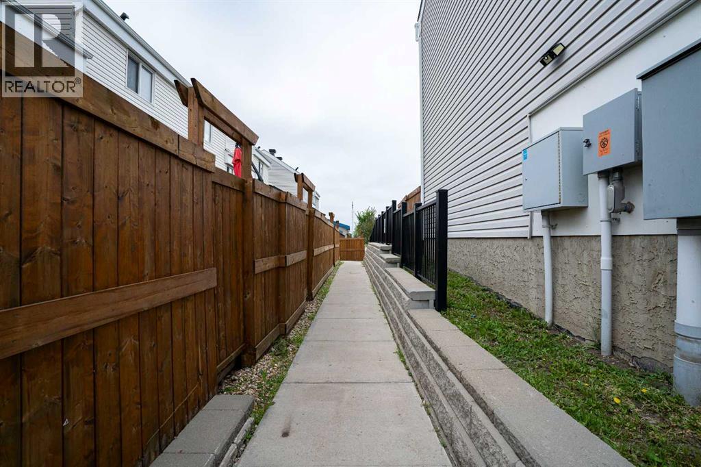 #37 711 Beacon Hill Drive - Image 32