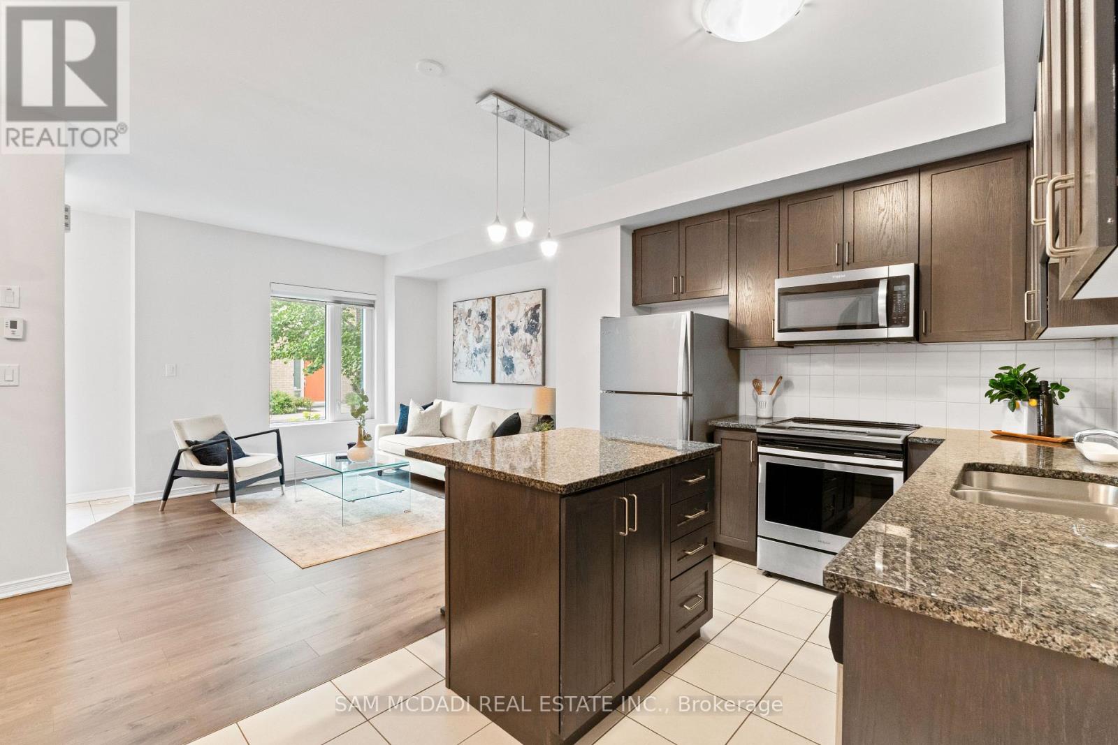 #46 26 APPLEWOOD LANE - 6