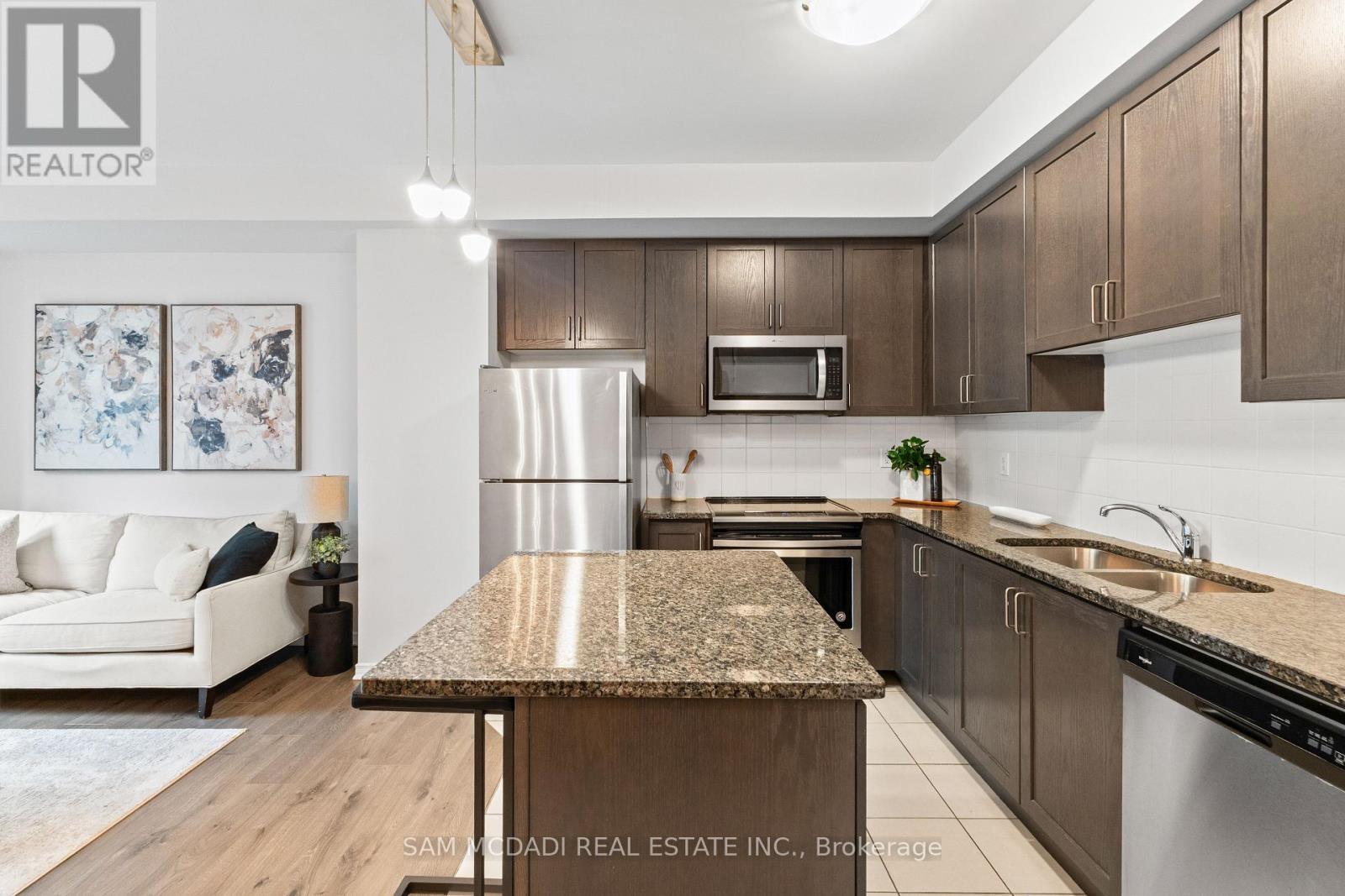 #46 26 APPLEWOOD LANE - 8