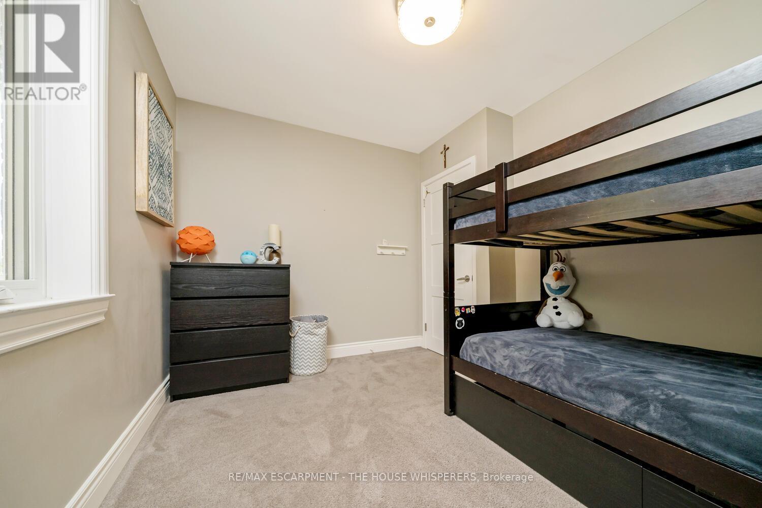 400 HIGHSIDE DRIVE - 25