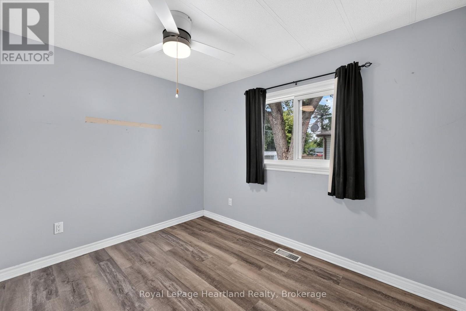 12 VELMA STREET - Image 27