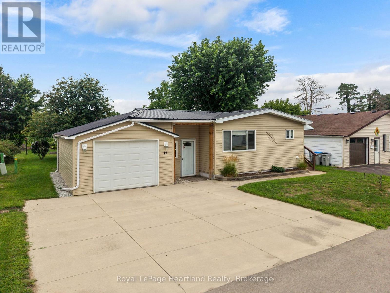 12 VELMA STREET - 46