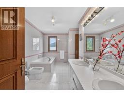 162 Codsell Avenue, Toronto, ON M3H3W6 Photo 29