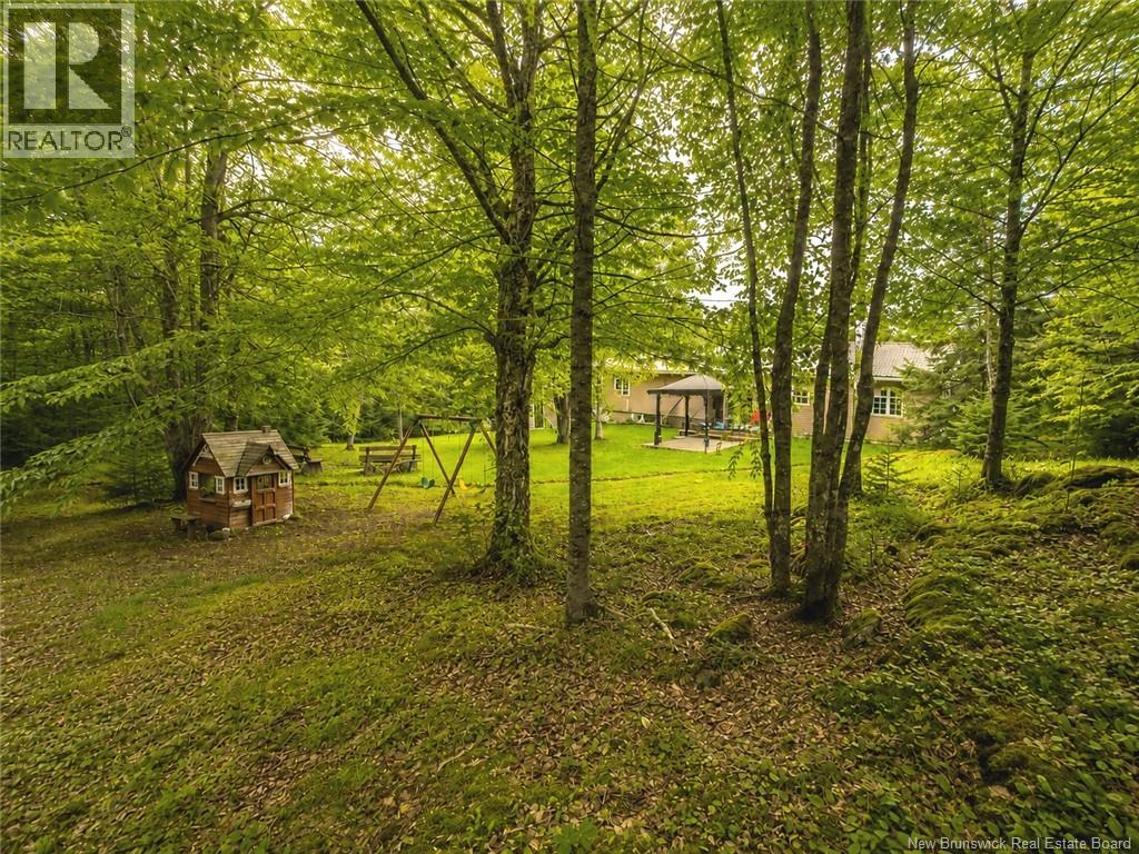 2382 Route 490 - Image 38