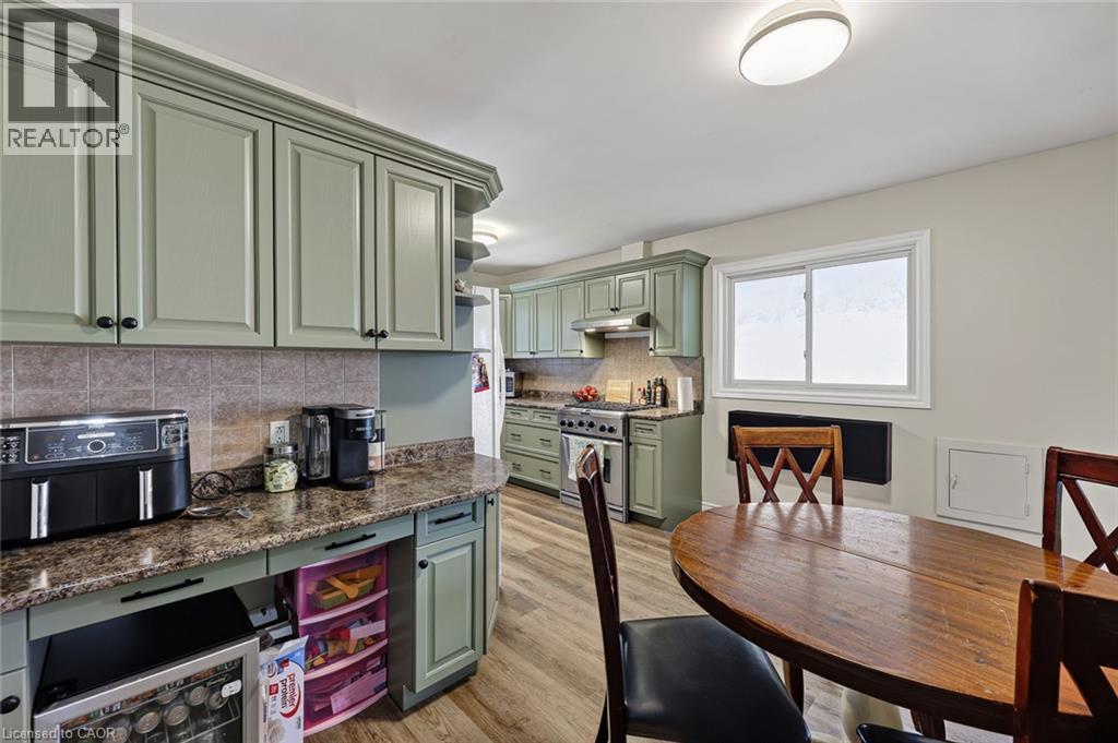 138 LYNDALE Crescent - Image 15