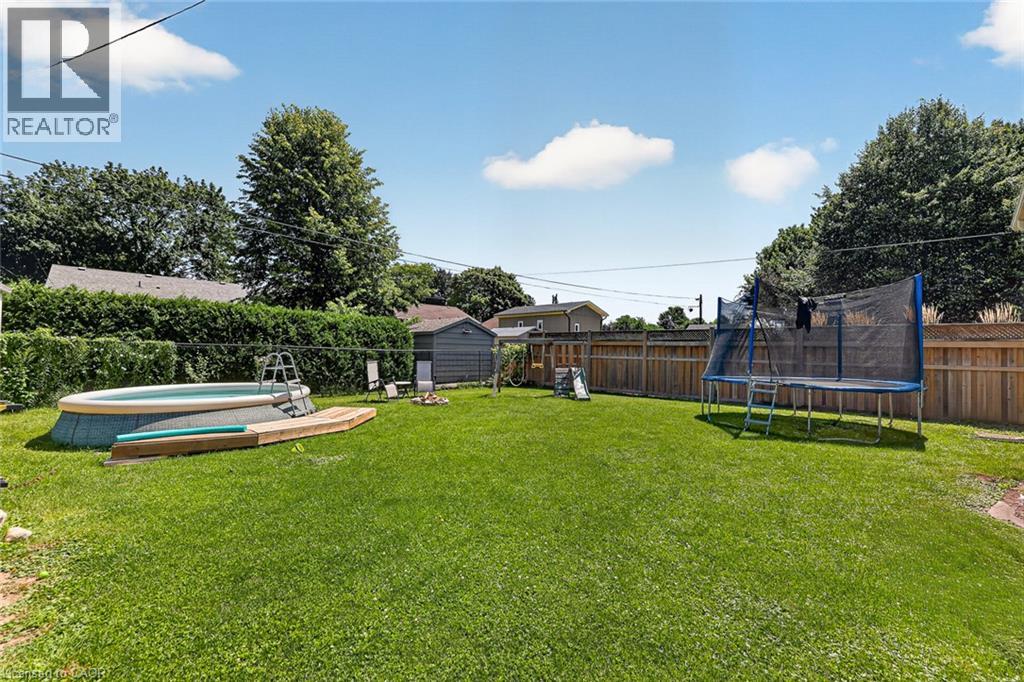138 LYNDALE Crescent - Image 31