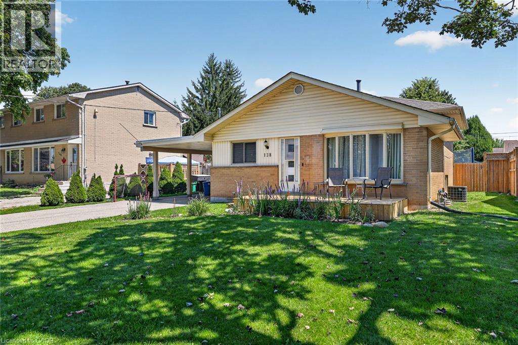138 LYNDALE Crescent - Image 8