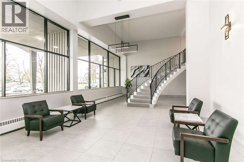 #402 24 MIDLAND Drive - Image 7