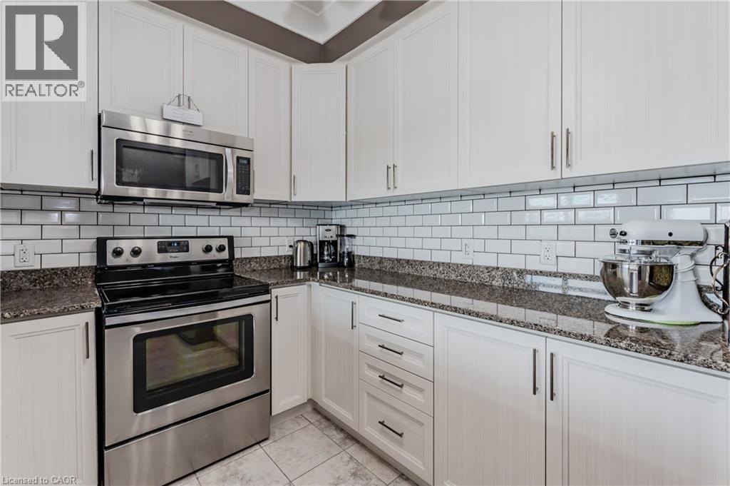 #605 144 PARK Street - Image 12
