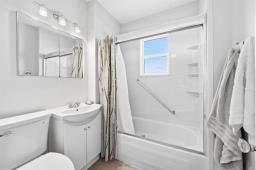 583 Church Avenue, Winnipeg, MB R2W1C7 Photo 12
