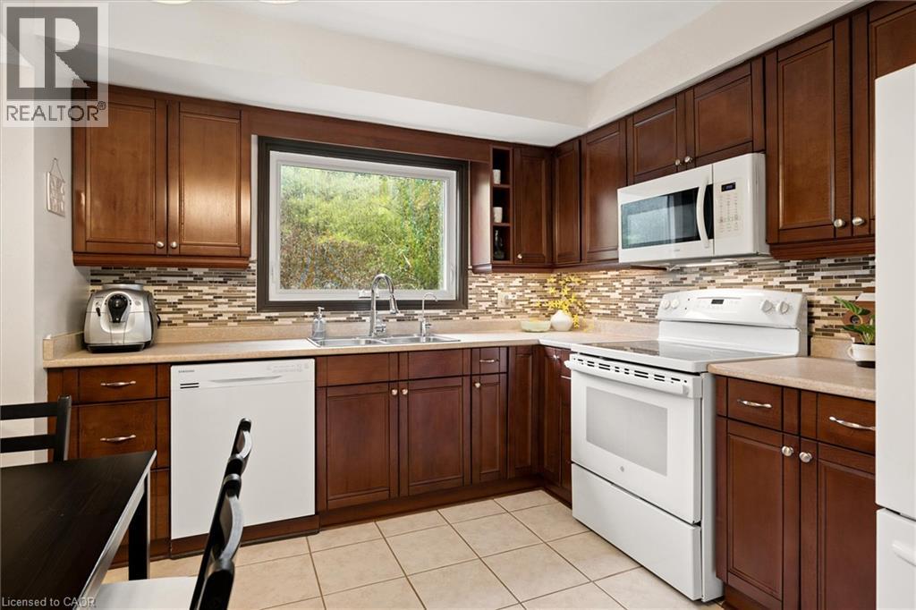 8 PERIN Place - Image 10