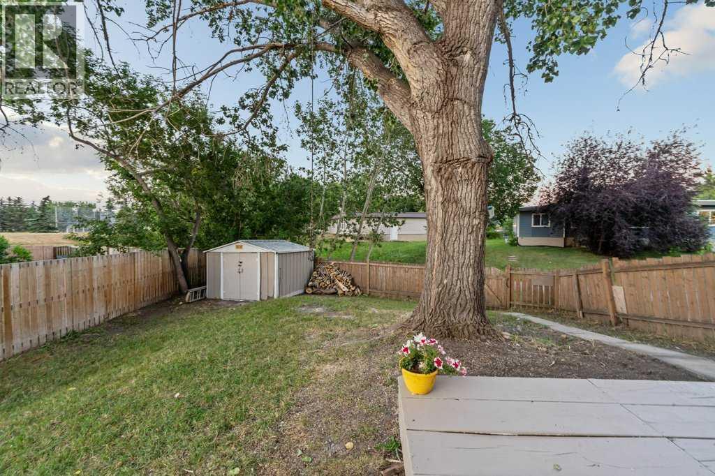 3046 32A Avenue SE - Image 36