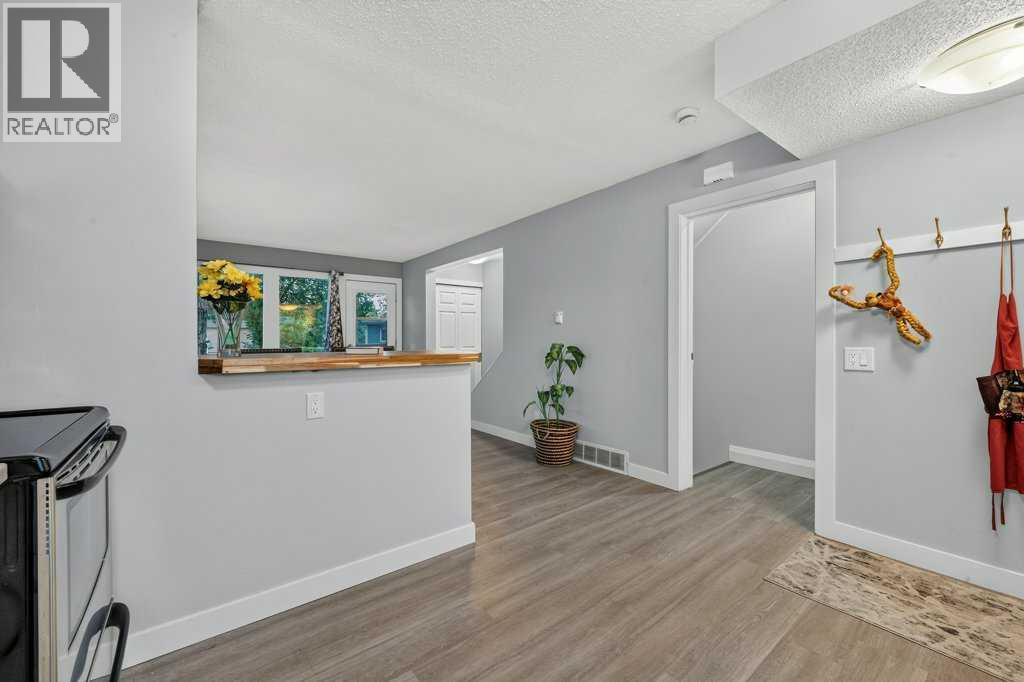 3046 32A Avenue SE - Image 9
