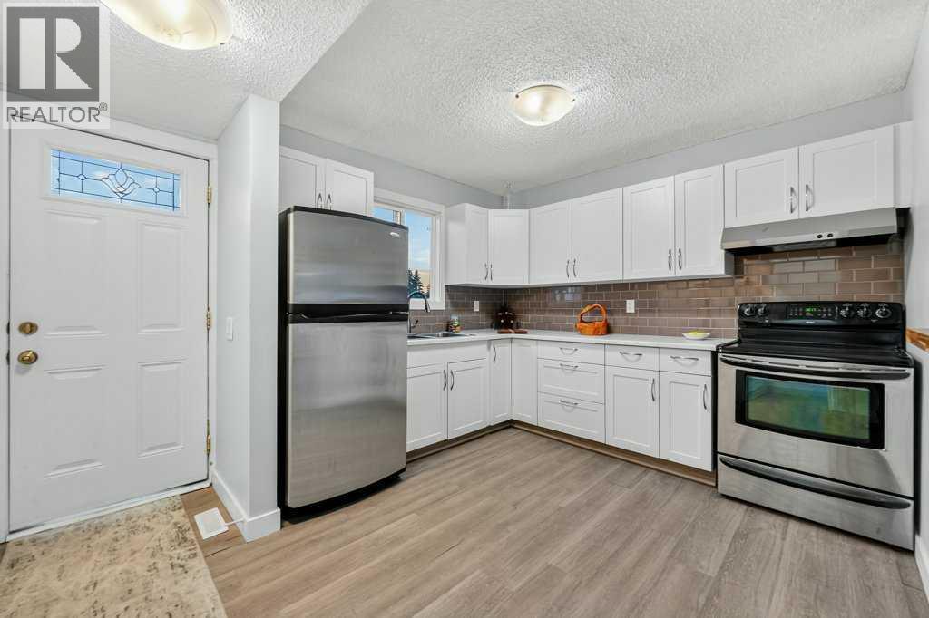 3046 32A Avenue SE, Dover, Calgary photo 5