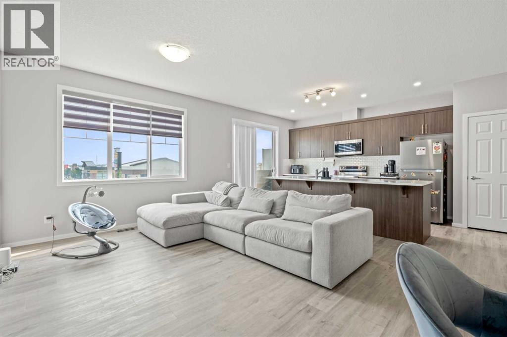 260 Carringham Way NW - 9