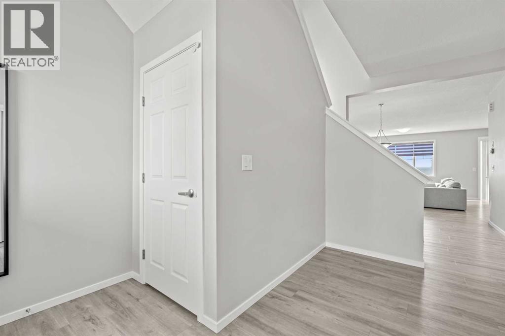260 Carringham Way NW - 6
