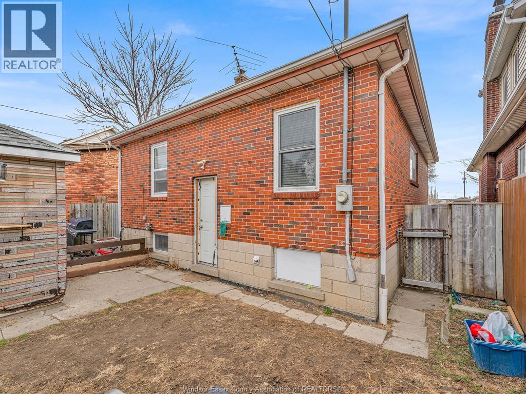 1477 WINDERMERE ROAD - 23