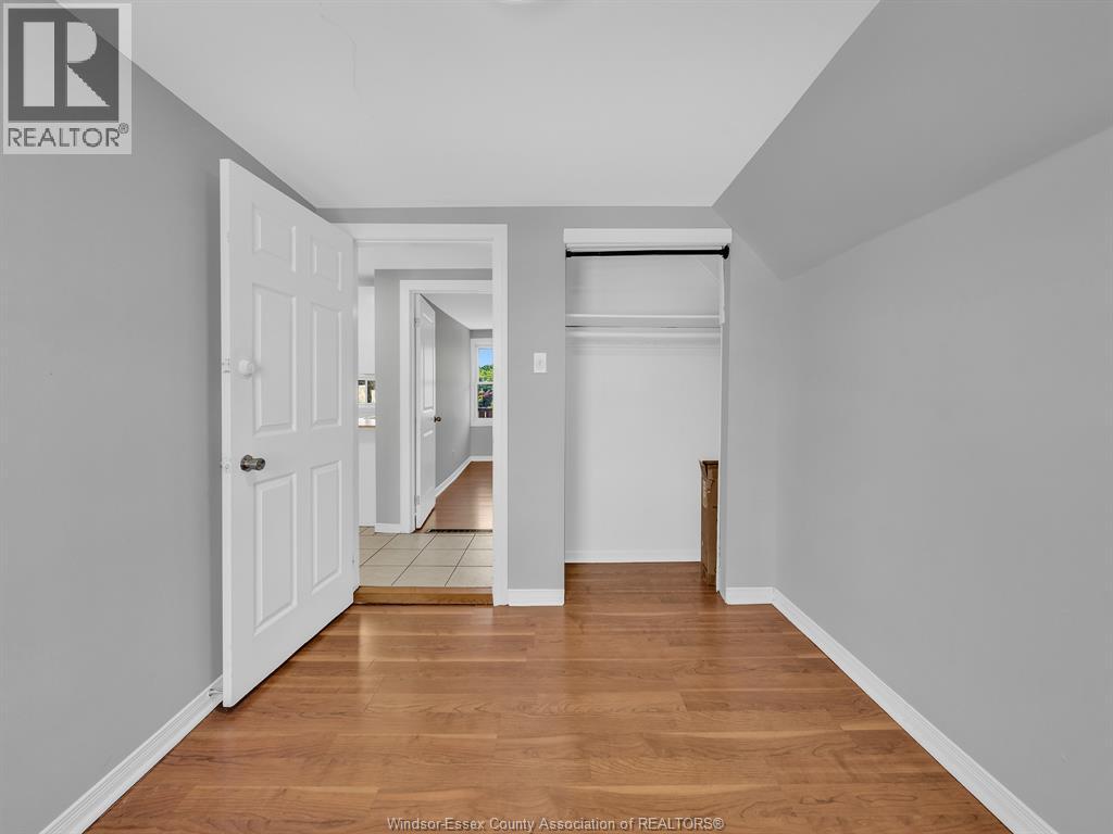 1153 UNIVERSITY - 18