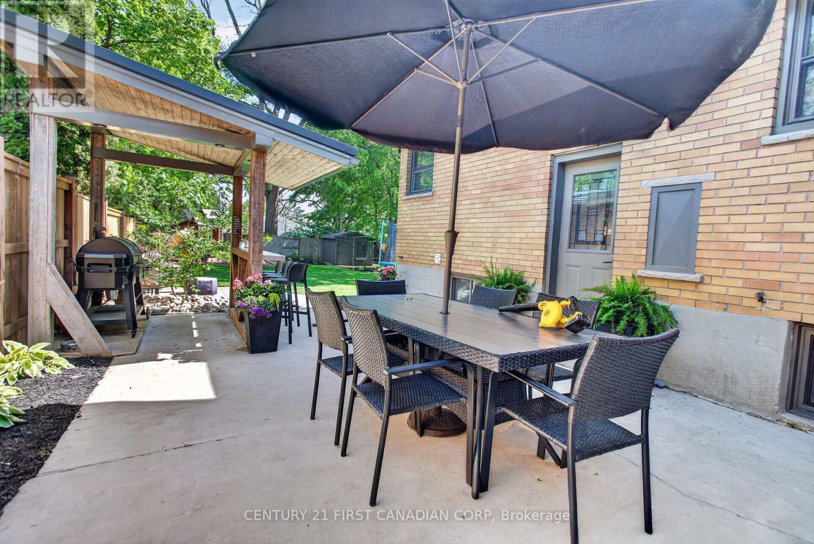 681 BRANT STREET - Image 26