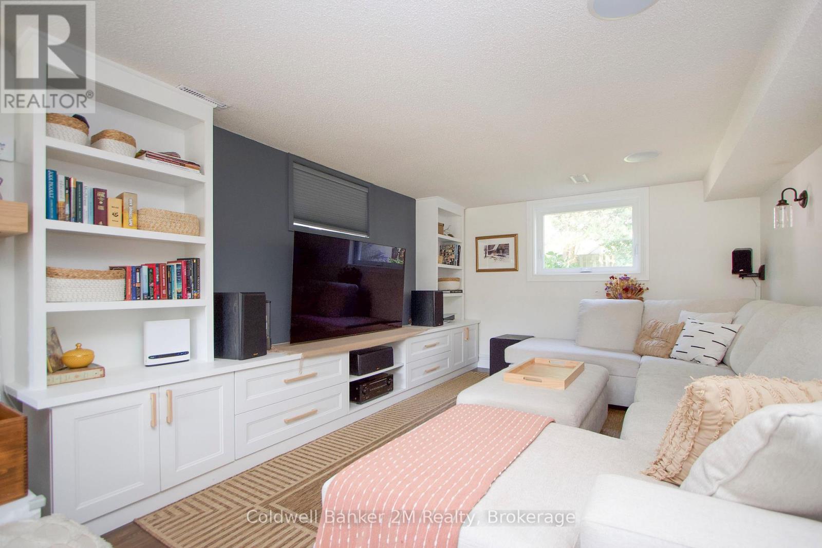 842 SAINT ANNE COURT - 33