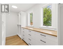 190 Castle Bridge Drive thumbnail 14